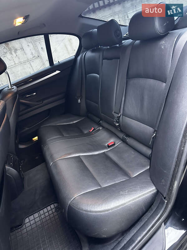 Седан BMW 5 Series 2016 в Ужгороде