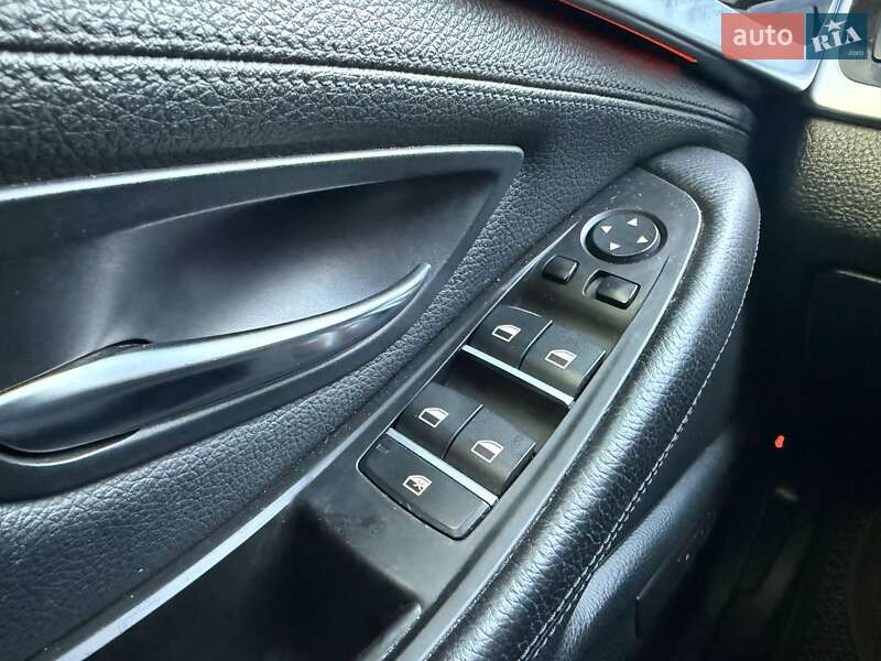 Седан BMW 5 Series 2013 в Днепре