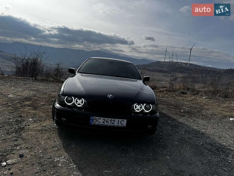 Седан BMW 5 Series 2000 в Львове