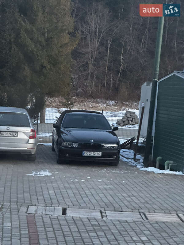 Седан BMW 5 Series 2000 в Львове