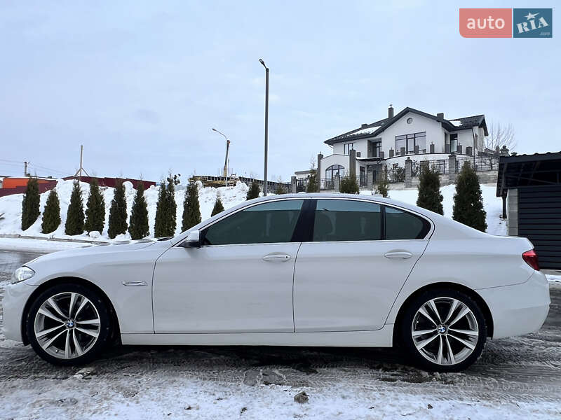 Седан BMW 5 Series 2015 в Ровно