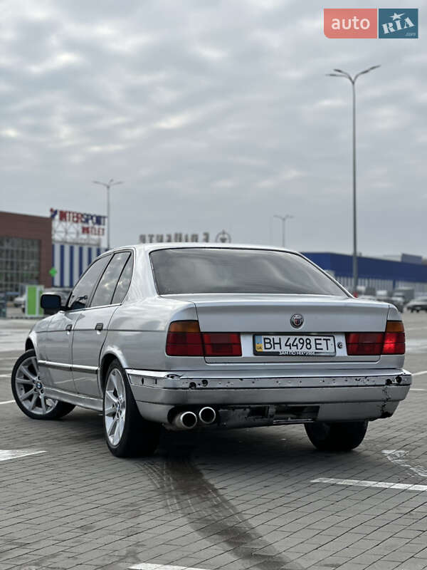 Седан BMW 5 Series 1988 в Одессе