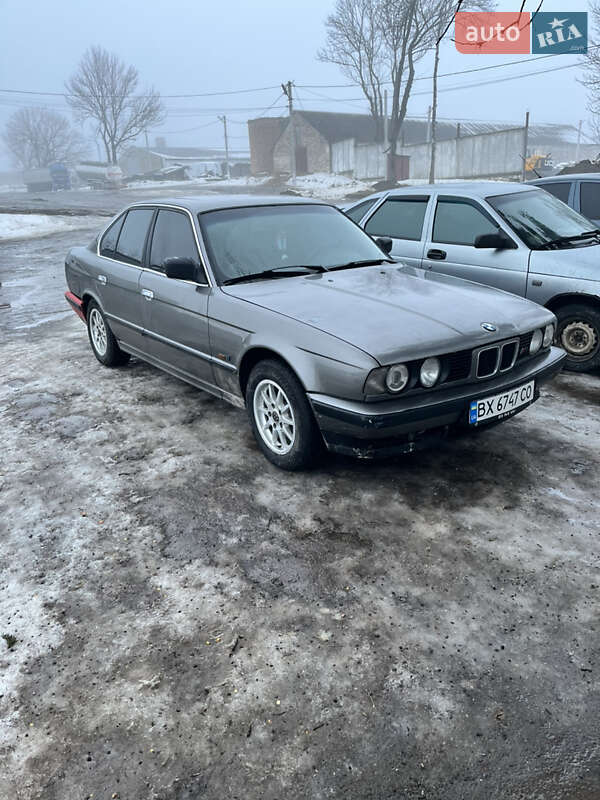 Седан BMW 5 Series 1993 в Хмельницком