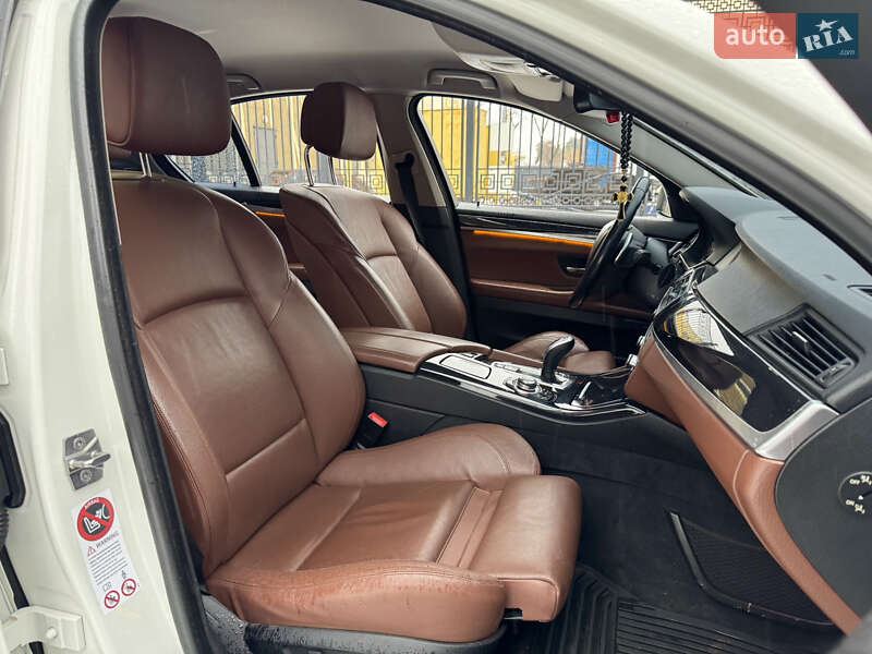 Седан BMW 5 Series 2010 в Харькове