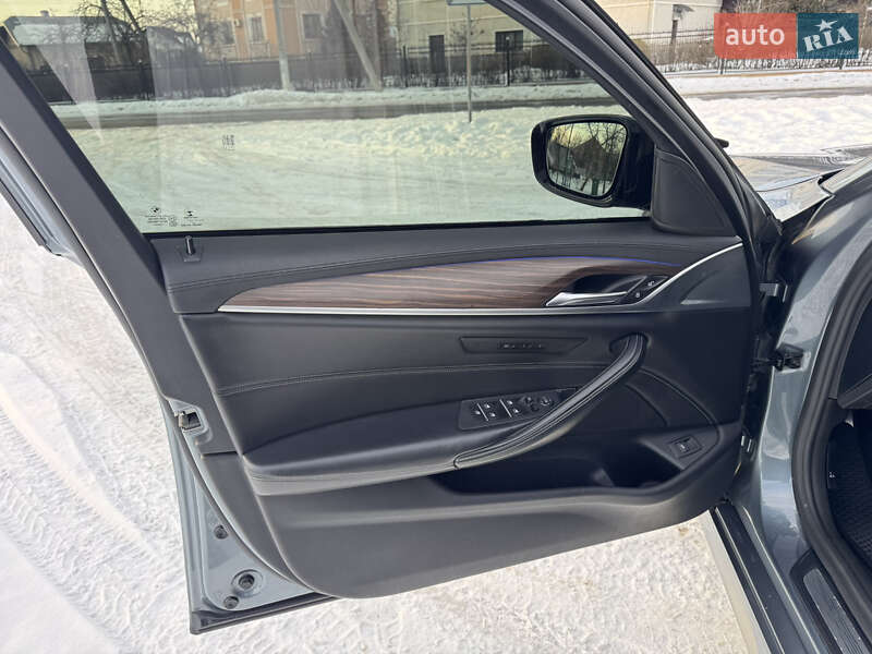 Седан BMW 5 Series 2017 в Ивано-Франковске фото 36 Седан BMW 5 Series 2017 в Ивано-Франковске