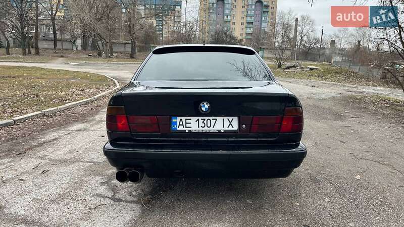 Седан BMW 5 Series 1989 в Днепре