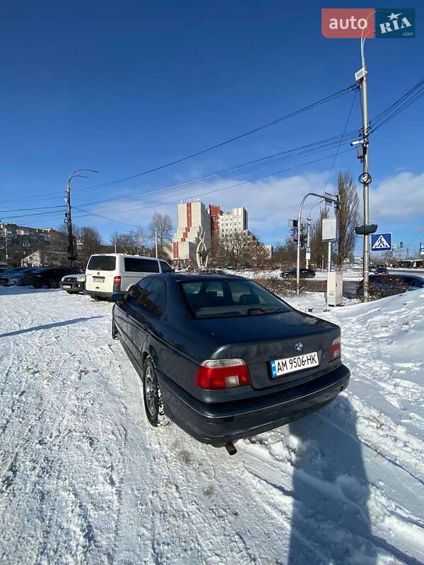 Седан BMW 5 Series 1998 в Вышгороде