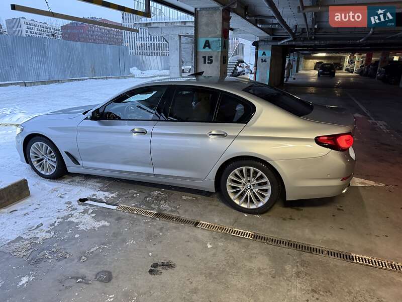 Седан BMW 5 Series 2017 в Львове