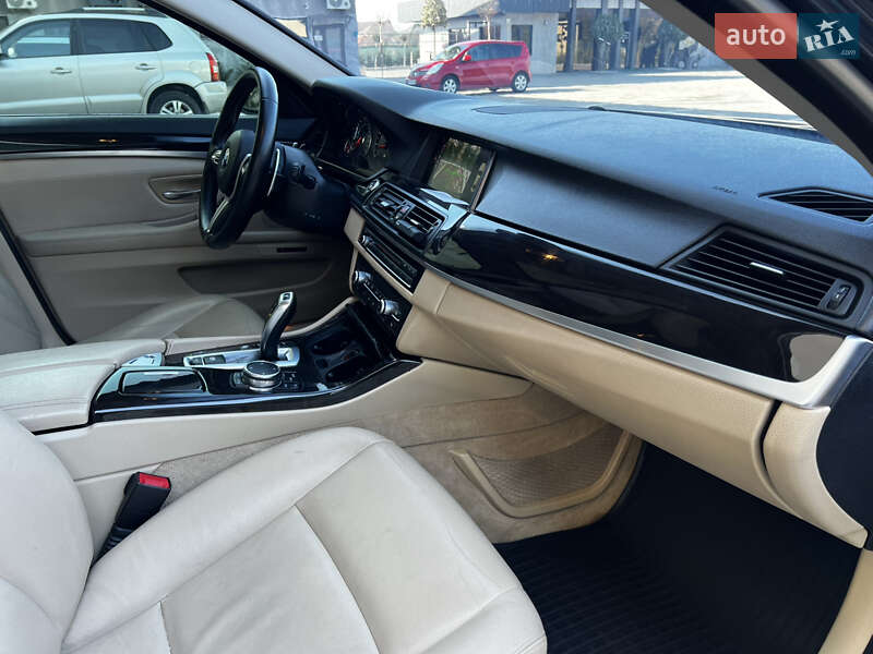 Седан BMW 5 Series 2015 в Виноградове