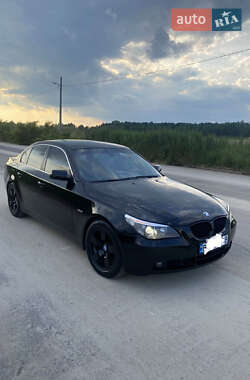 Седан BMW 5 Series 2004 в Львове