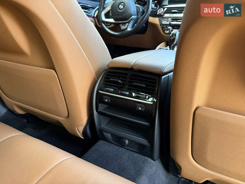 Седан BMW 5 Series 2018 в Киеве фото 28 Седан BMW 5 Series 2018 в Киеве