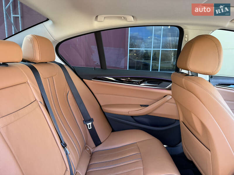 Седан BMW 5 Series 2018 в Киеве фото 30 Седан BMW 5 Series 2018 в Киеве