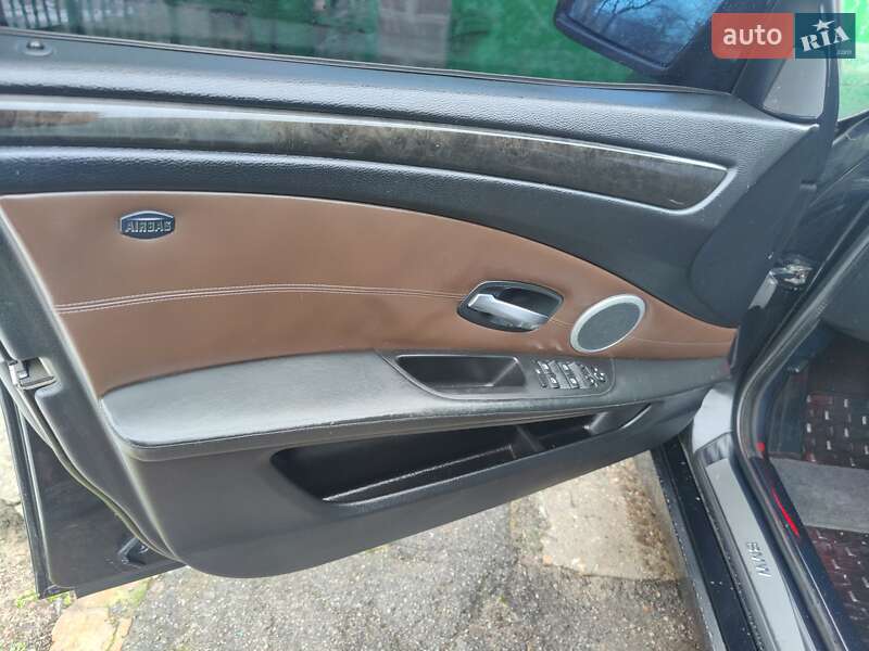 Седан BMW 5 Series 2005 в Никополе