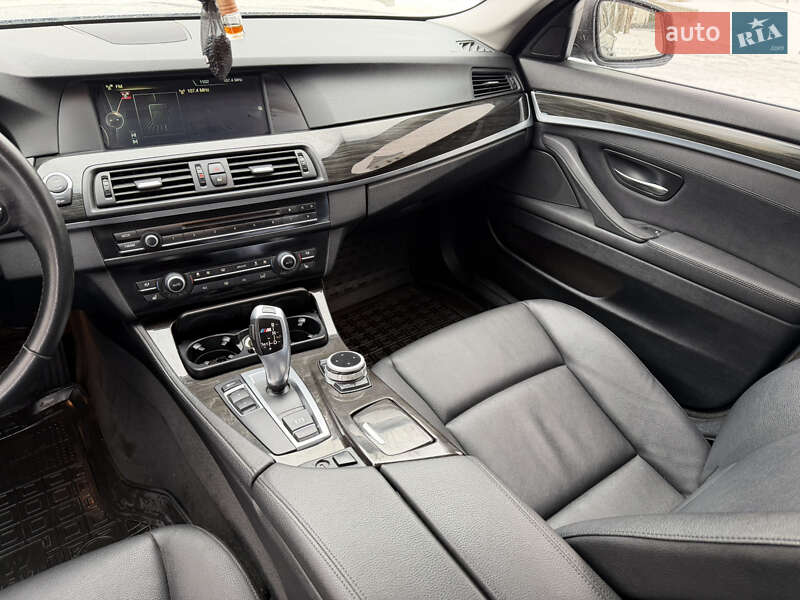 Седан BMW 5 Series 2012 в Харькове