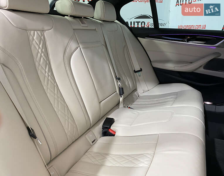 Седан BMW 5 Series 2017 в Львове