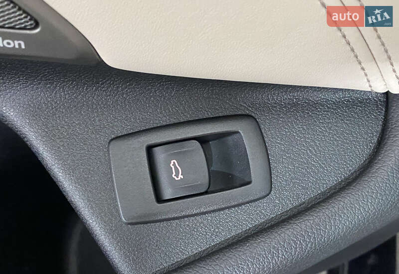 Седан BMW 5 Series 2017 в Львове