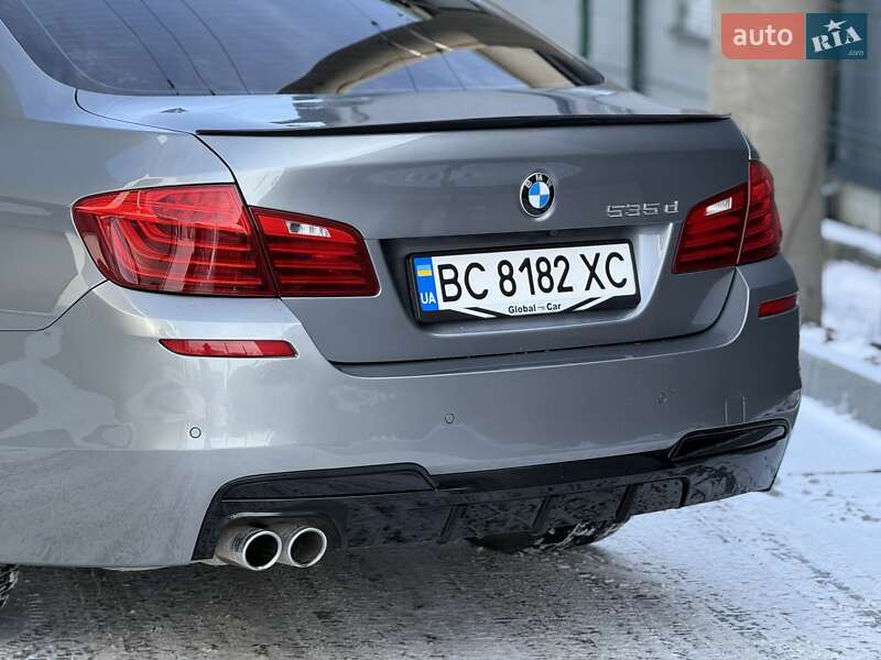 Седан BMW 5 Series 2015 в Львові
