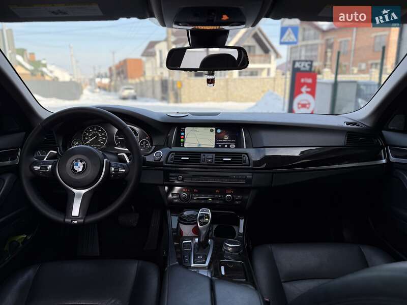 Седан BMW 5 Series 2015 в Львові