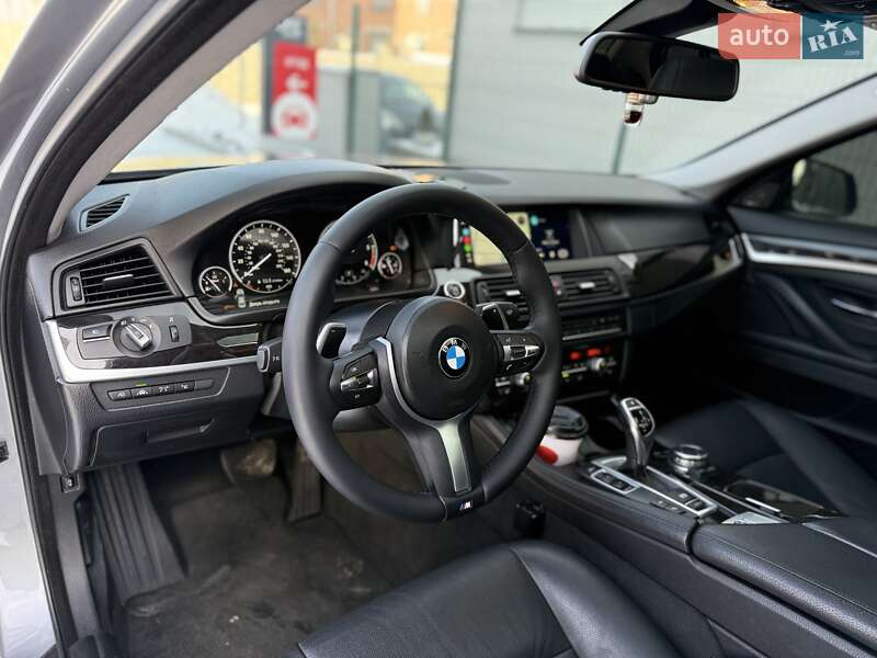 Седан BMW 5 Series 2015 в Львові