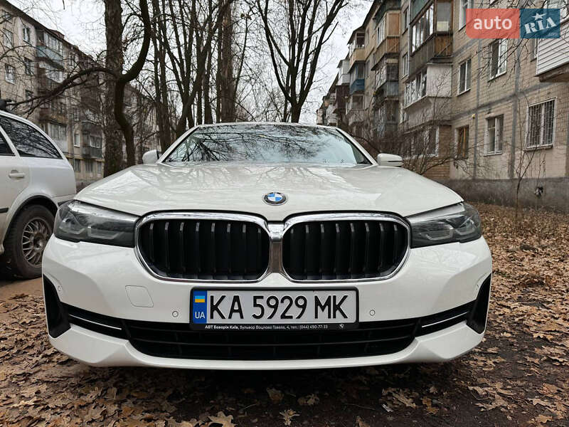 Седан BMW 5 Series 2022 в Киеве