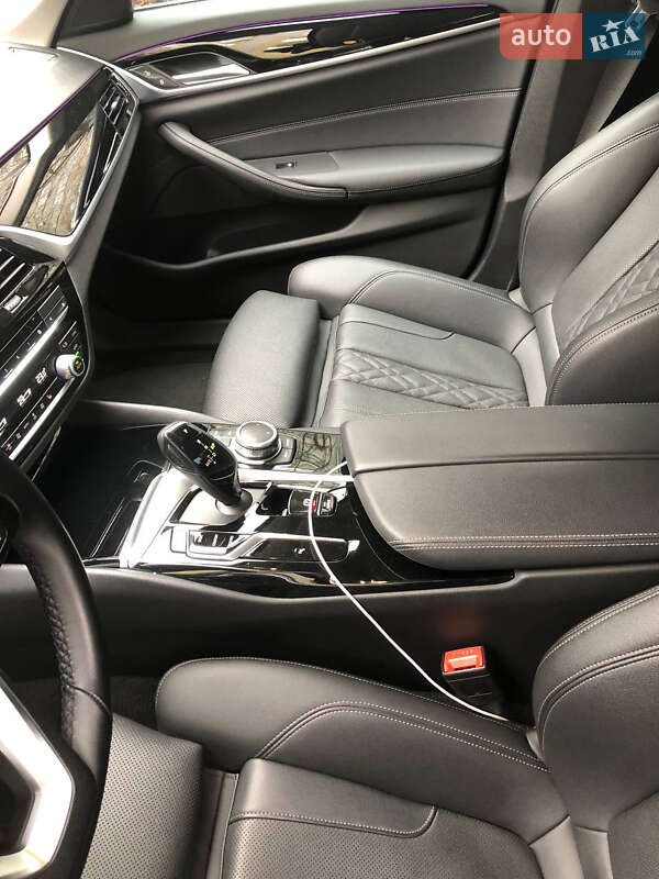 Седан BMW 5 Series 2022 в Киеве