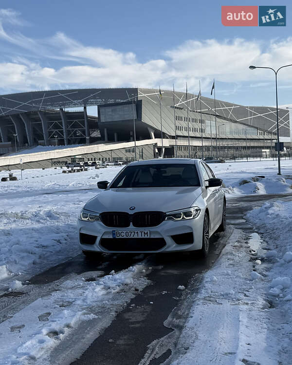 Седан BMW 5 Series 2018 в Львове