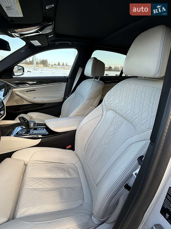 Седан BMW 5 Series 2018 в Львове