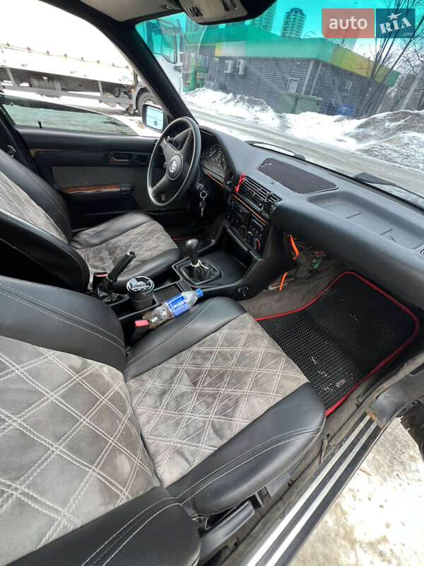 Седан BMW 5 Series 1990 в Киеве
