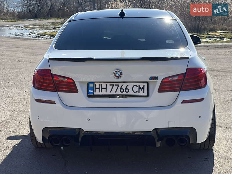 Седан BMW 5 Series 2015 в Миколаєві