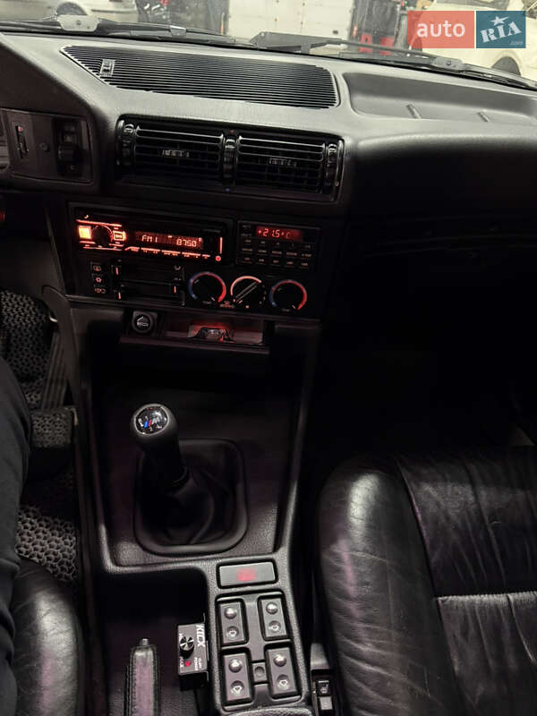 Седан BMW 5 Series 1992 в Киеве