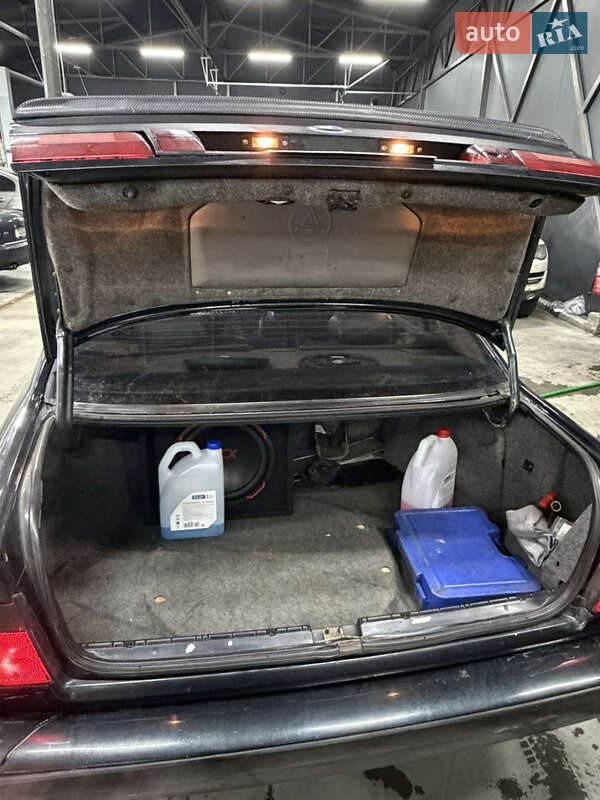 Седан BMW 5 Series 1992 в Киеве