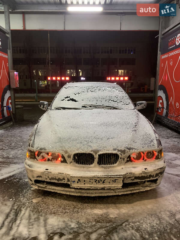 Седан BMW 5 Series 1997 в Киеве