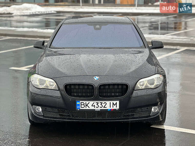 Седан BMW 5 Series 2012 в Ровно