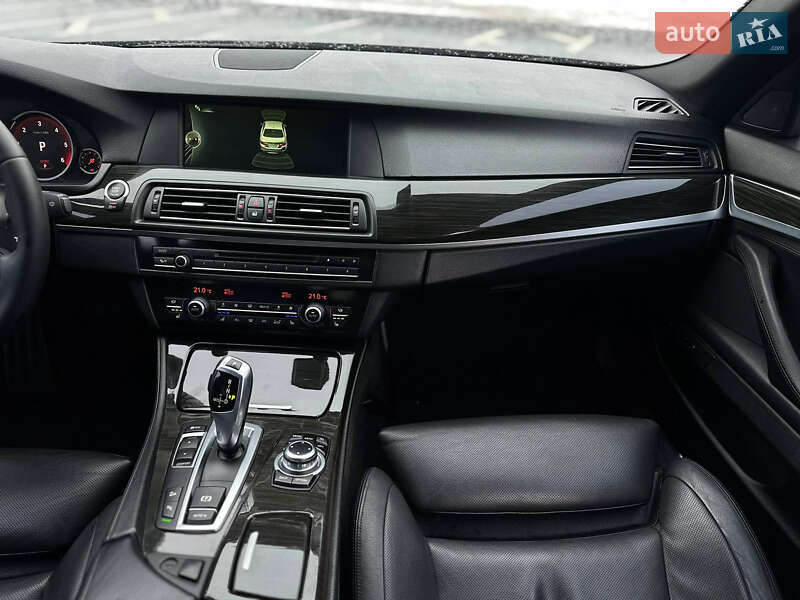 Седан BMW 5 Series 2012 в Ровно