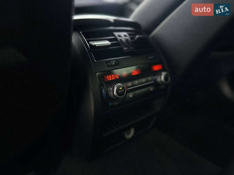 Седан BMW 5 Series 2012 в Ровно