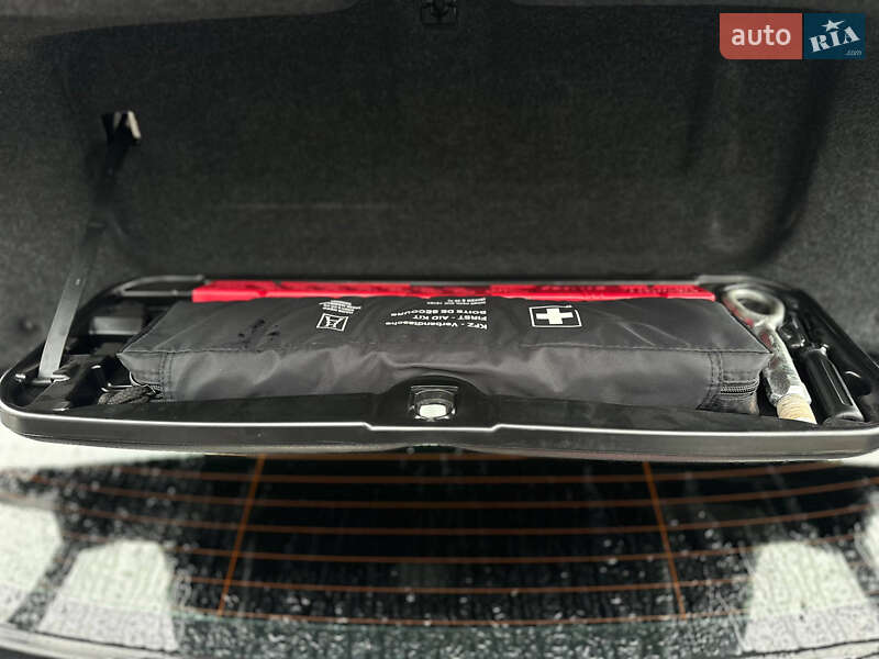 Седан BMW 5 Series 2012 в Ровно