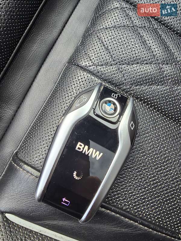 Седан BMW 5 Series 2017 в Хмельницком