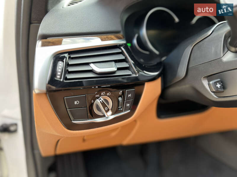 Седан BMW 5 Series 2017 в Львове фото 25 Седан BMW 5 Series 2017 в Львове