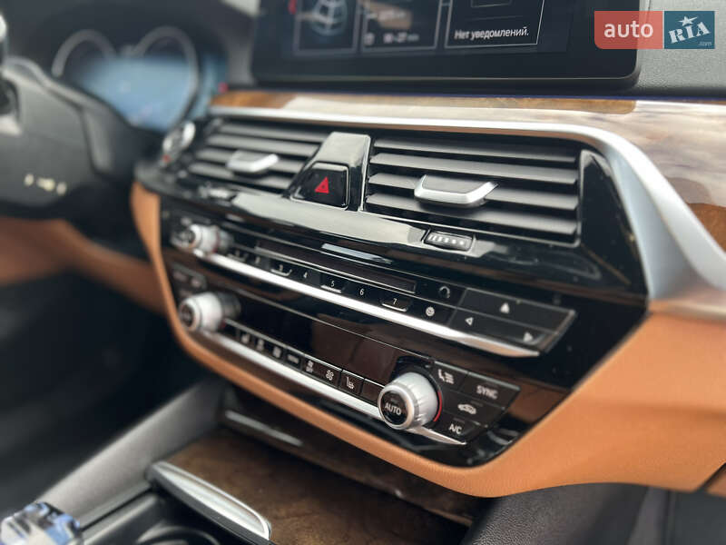 Седан BMW 5 Series 2017 в Львове фото 36 Седан BMW 5 Series 2017 в Львове