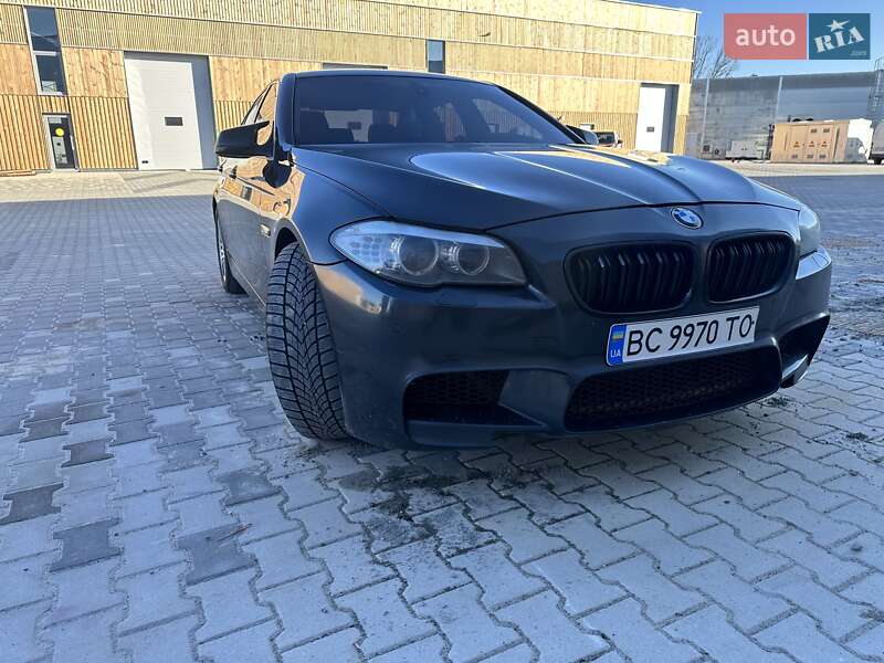 Седан BMW 5 Series 2012 в Львове