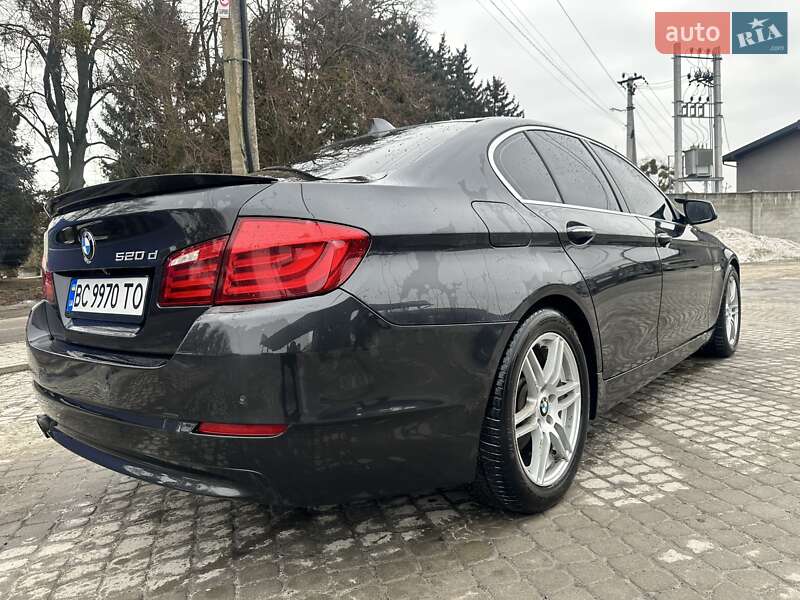 Седан BMW 5 Series 2012 в Львове