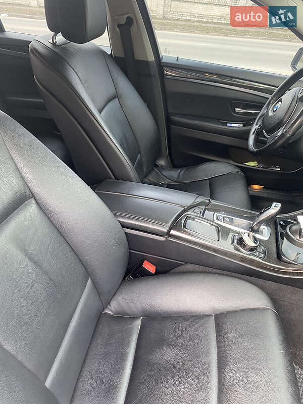 Седан BMW 5 Series 2010 в Днепре