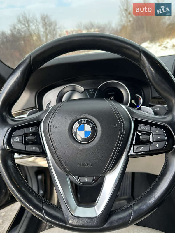 Седан BMW 5 Series 2017 в Львове фото 19 Седан BMW 5 Series 2017 в Львове