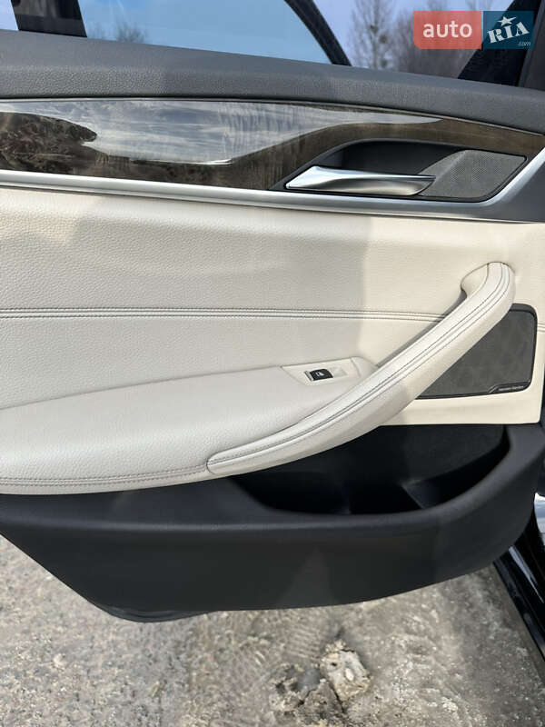 Седан BMW 5 Series 2017 в Львове фото 27 Седан BMW 5 Series 2017 в Львове