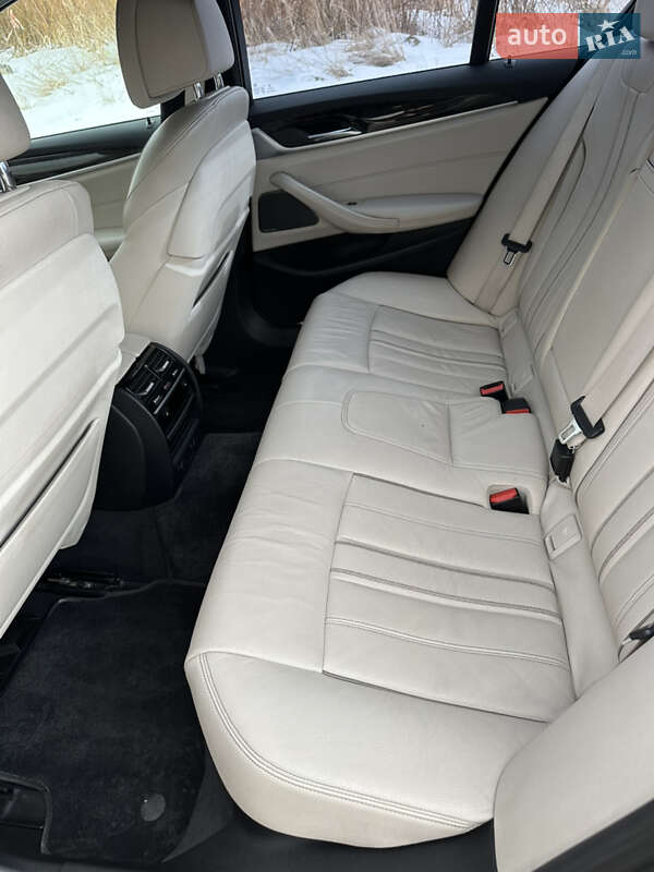 Седан BMW 5 Series 2017 в Львове фото 30 Седан BMW 5 Series 2017 в Львове