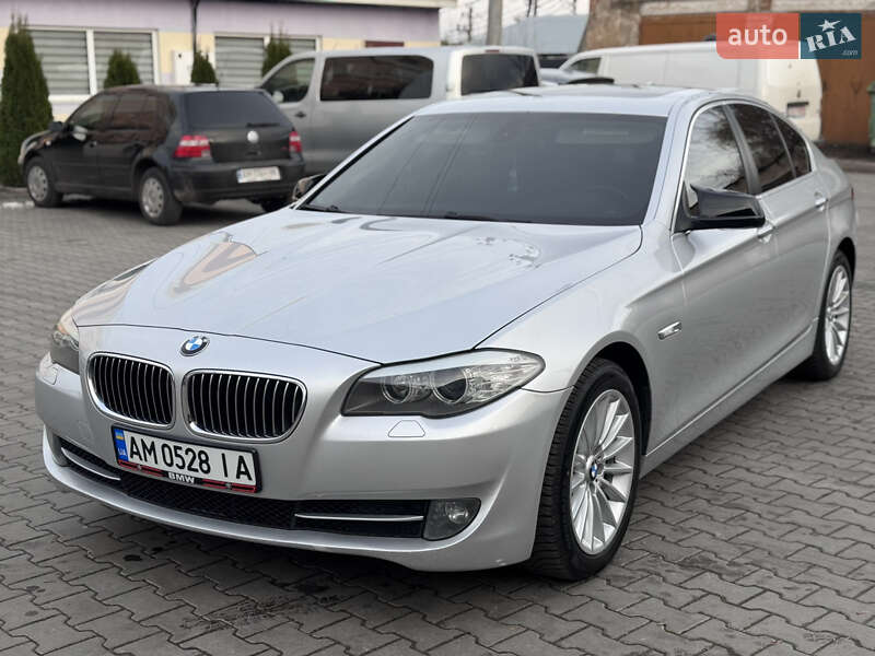 BMW 5 Series 2011 BMW 5 Series 2011