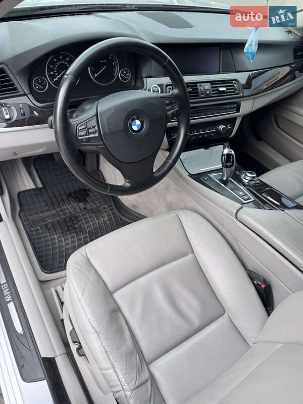 Седан BMW 5 Series 2011 в Радомышле