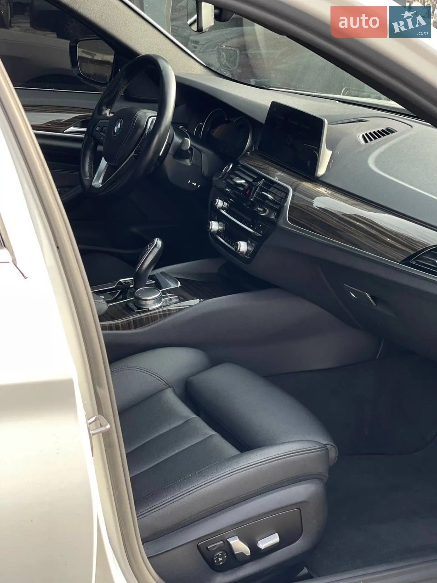 2017 BMW 5er - мініатюра 15