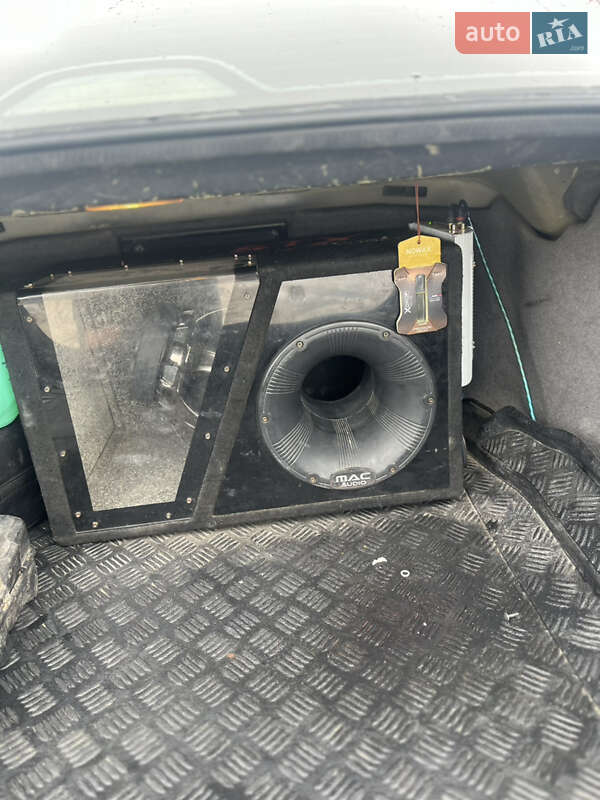 Седан BMW 5 Series 2003 в Попельне