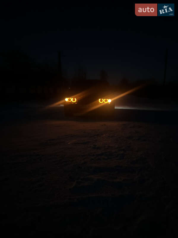 Седан BMW 5 Series 2003 в Попельне